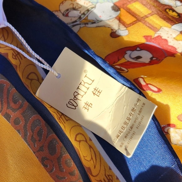 Waiki Asian water carrier silk scarf‎ NWT - Picture 10 of 10